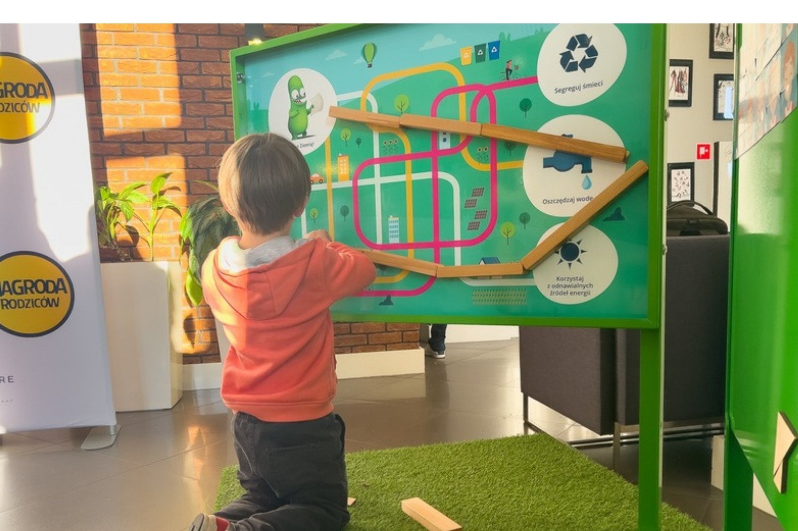 Tablica z&nbsp;kulodromem Eko życie - zdjęcie 1
